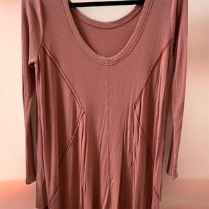 Miracle Berry drop shoulder handkerchief hem top